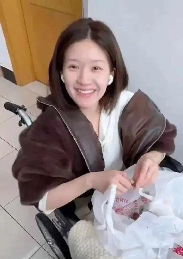 2025年打工人自救指南：别成为 “下一个赵露思”，做好这3点，狠狠爱自己！